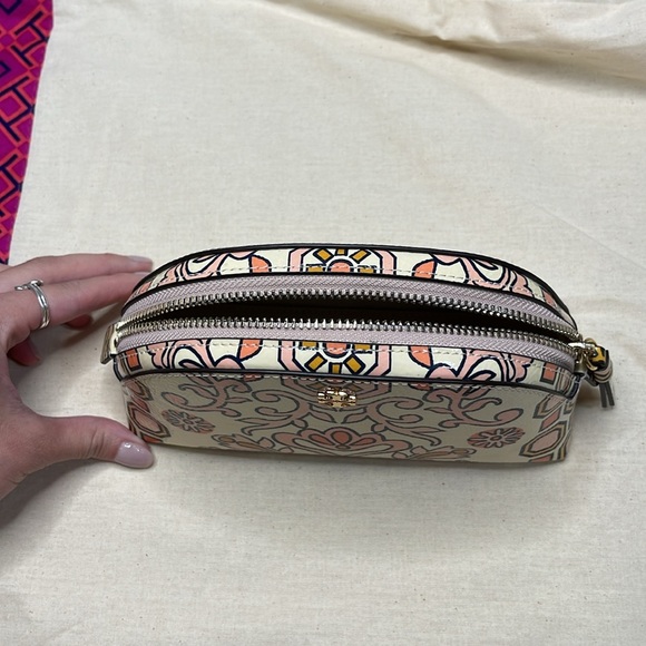 Tory Burch Hicks Garden collection cosmetic bag & continental wallet combo - Picture 10 of 17